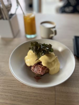 Pollen Bakery by null