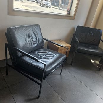 Blk Dot Coffee - Seating - Sandwiches Near Me - Orange, California Blk Dot Coffee - Seating - Sandwiches Near Me - Orange, California