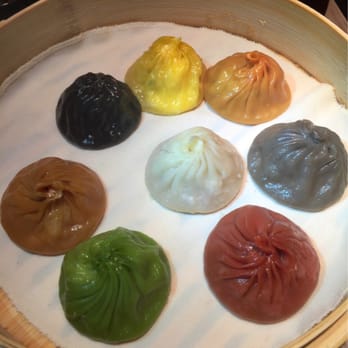 樂天皇朝 - Signature Dynasty Xiao Long Bao - very good - great flavors and I love the bright colors for identifying the flavors - Shanghainese Near Me - Hong Kong, HK