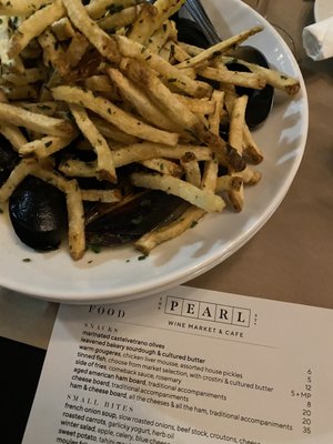 Pearl Street Wine Market & Cafe by null