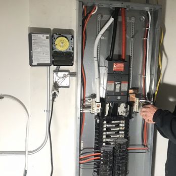 CLK Electric - Commercial 300 amp 120/240 Volt service - Electricians Near Me