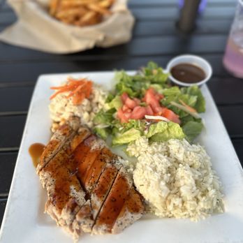 Pillbox Tavern - Teriyaki Chicken - American Near Me - Solana Beach, California