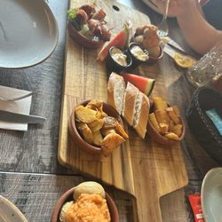 La Casa - Patatas bravas