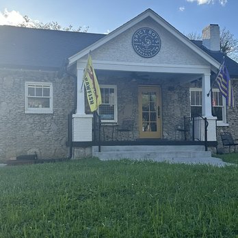 Spicy Boy's - Cajun/Creole Near Me - Nashville, Tennessee