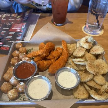 Twin Peaks - Peaks Sampler - New American Near Me - Lakewood, Colorado Twin Peaks - Peaks Sampler - New American Near Me - Lakewood, Colorado