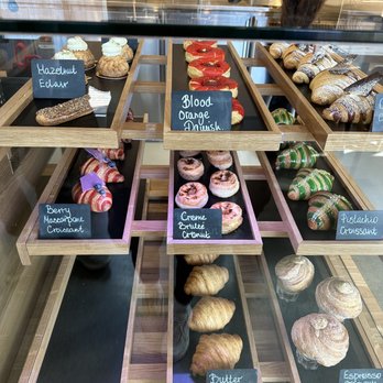 Catch 122 - Pastries - Breakfast & Brunch Near Me - North Vancouver, British Columbia