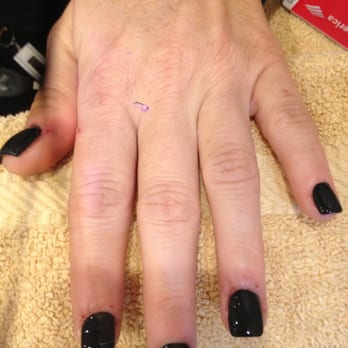 Q Salon - Very clean place and VERY nice !! I am a nail whore and am VERY picky. I really like Tina cos she's great!! - Nail Salons Near Me - Beverly Hills, California Q Salon - Very clean place and VERY nice !! I am a nail whore and am VERY picky. I really like Tina cos she's great!! - Nail Salons Near Me - Beverly Hills, California