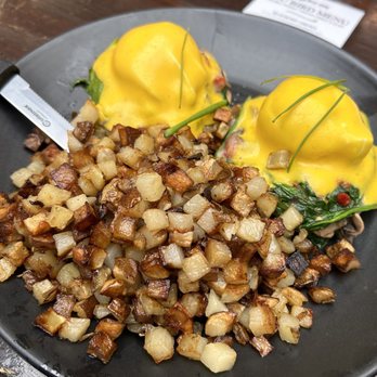 Blu Jam Cafe - Florentine Benedict ($15) - Breakfast & Brunch Near Me - Los Angeles, California Blu Jam Cafe - Florentine Benedict ($15) - Breakfast & Brunch Near Me - Los Angeles, California