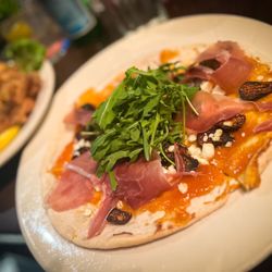 Diamondback Grill - Apricot and prosciutto pizza