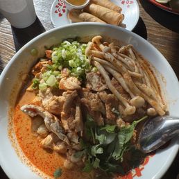 TIEW GANG VEGAN with Chicken TIEW GANG VEGAN with Chicken