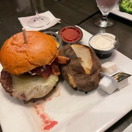 Memphis BBQ Bacon Burger