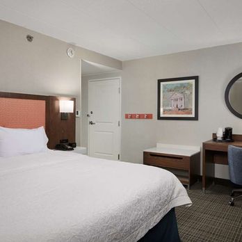 Hampton Inn Fairfax City - Guest room - Hotels Near Me - Fairfax, Virginia Hampton Inn Fairfax City - Guest room - Hotels Near Me - Fairfax, Virginia