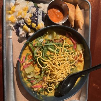 Traveler's Cart - Cocktail Bars Near Me - Houston, Texas
