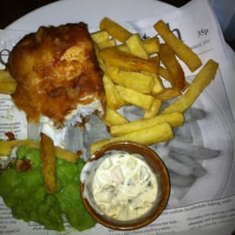 Ahhh...fish, chips, and mashed peas!