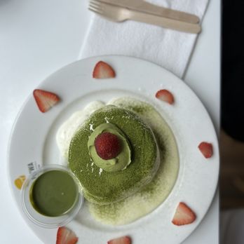 Fuwa Fuwa - Macha tiramisu pancakes - Desserts Near Me - Toronto, Ontario Fuwa Fuwa - Macha tiramisu pancakes - Desserts Near Me - Toronto, Ontario