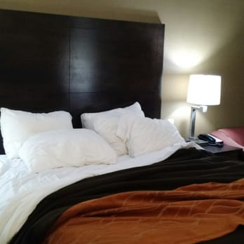 Comfort Inn - Hotels Near Me - Brampton, Ontario Comfort Inn - Hotels Near Me - Brampton, Ontario