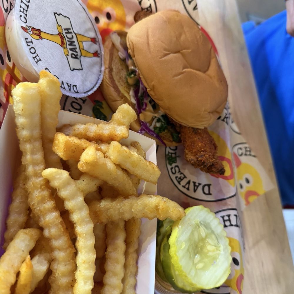 Dave's Hot Chicken - Chicken Shop Near Me - Denver, Colorado