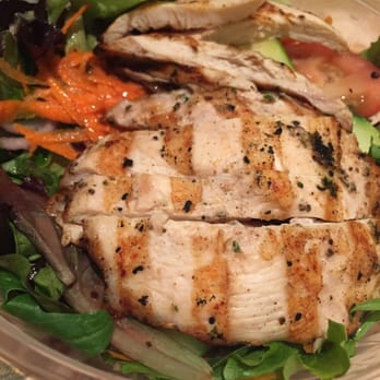 Pomodoro - Grilled chicken salad. - Italian Near Me - Fort Lee, New Jersey Pomodoro - Grilled chicken salad. - Italian Near Me - Fort Lee, New Jersey