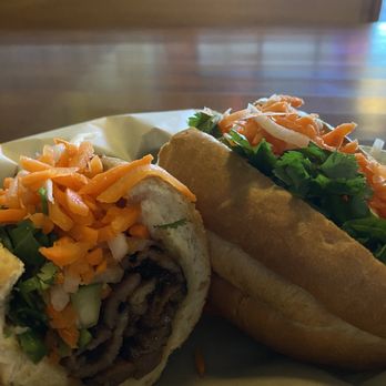 Le Bleu - Grilled pork bahn mi - Vietnamese Near Me - Austin, Texas