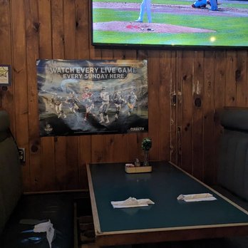 Cracker Barrel Pub - American Near Me - Tariffville, Connecticut