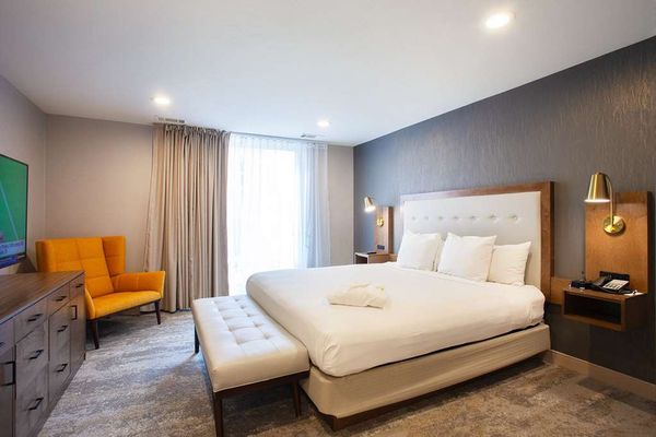The Riverside Hotel by null