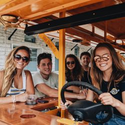Pedal Pub Niagara on the Lake - Party bike Niagara on the Lake ON