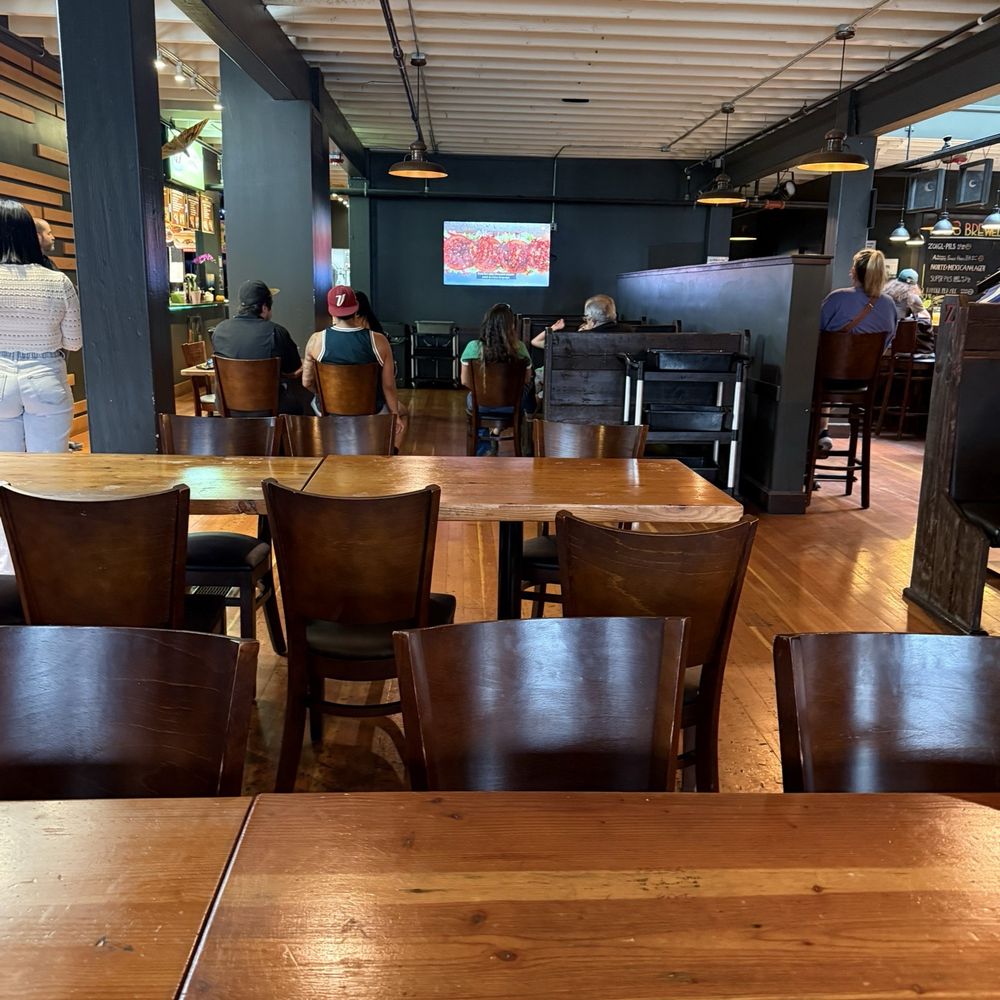 La Arepa - Dining area - Food Trucks Near Me - Portland, Oregon La Arepa - Dining area - Food Trucks Near Me - Portland, Oregon