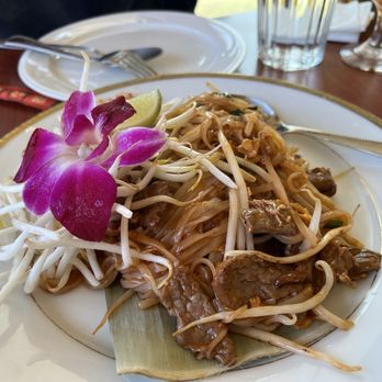 Pavirin Thai Bistro - Pad thai - Thai Near Me - Hicksville, New York Pavirin Thai Bistro - Pad thai - Thai Near Me - Hicksville, New York