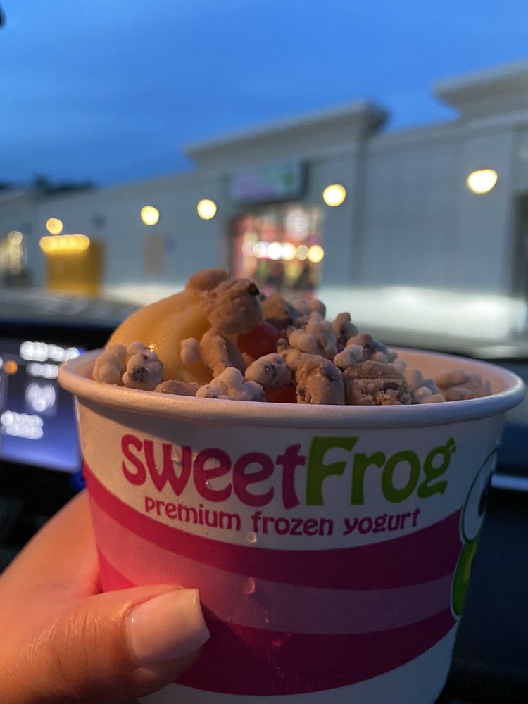 SWEET FROG PREMIUM FROZEN YOGURT 24 Photos & 44 Reviews Ice Cream