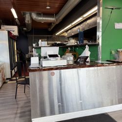 Dazzos Pizzeria - Inside