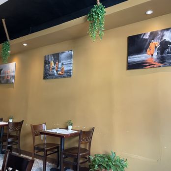 Unique Fusion Restaurant - Smooth jazz at Unique Asian Fusion - Asian Fusion Near Me - New York, New York