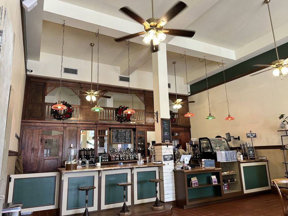 Pont Breaux Coffee House