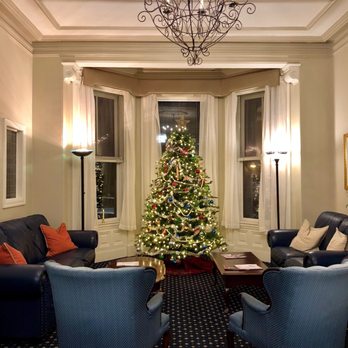 Newbury Guest House - Lobby during the holidays - Hotels Near Me - Boston, Massachusetts
