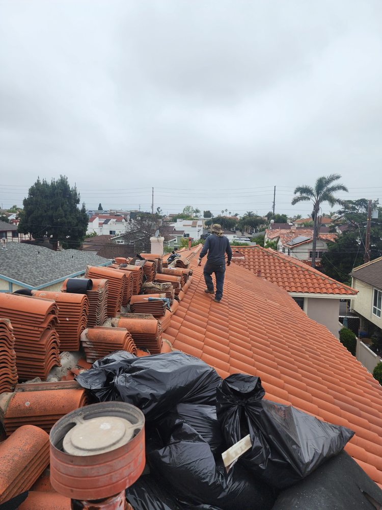 Slide of Pro Roofing Experts