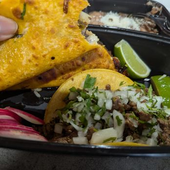 Papi’s Tacos - Taco plate - Tacos Near Me - Torrance, California