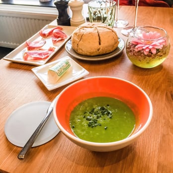 Restaurant Chermanne - French Near Me - Charleroi, WHT