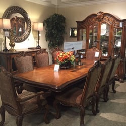 Havertys Furniture - Formal Dining, Villa Clare
