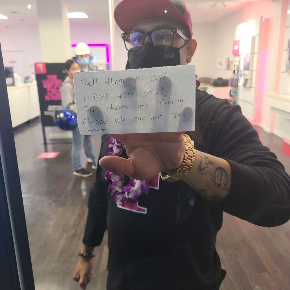 T-Mobile - Worst customer service ever - Mobile Phones Near Me - Honolulu, Hawaii T-Mobile - Worst customer service ever - Mobile Phones Near Me - Honolulu, Hawaii
