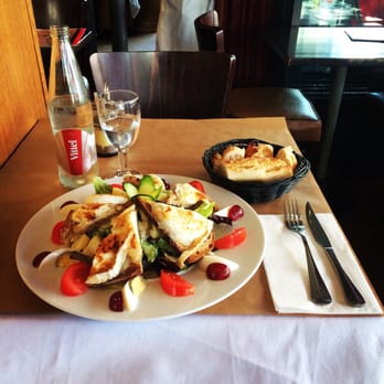 Café du Nord - Salade Chèvre Pain d'épice - Brasseries Near Me - Paris, 75 Café du Nord - Salade Chèvre Pain d'épice - Brasseries Near Me - Paris, 75