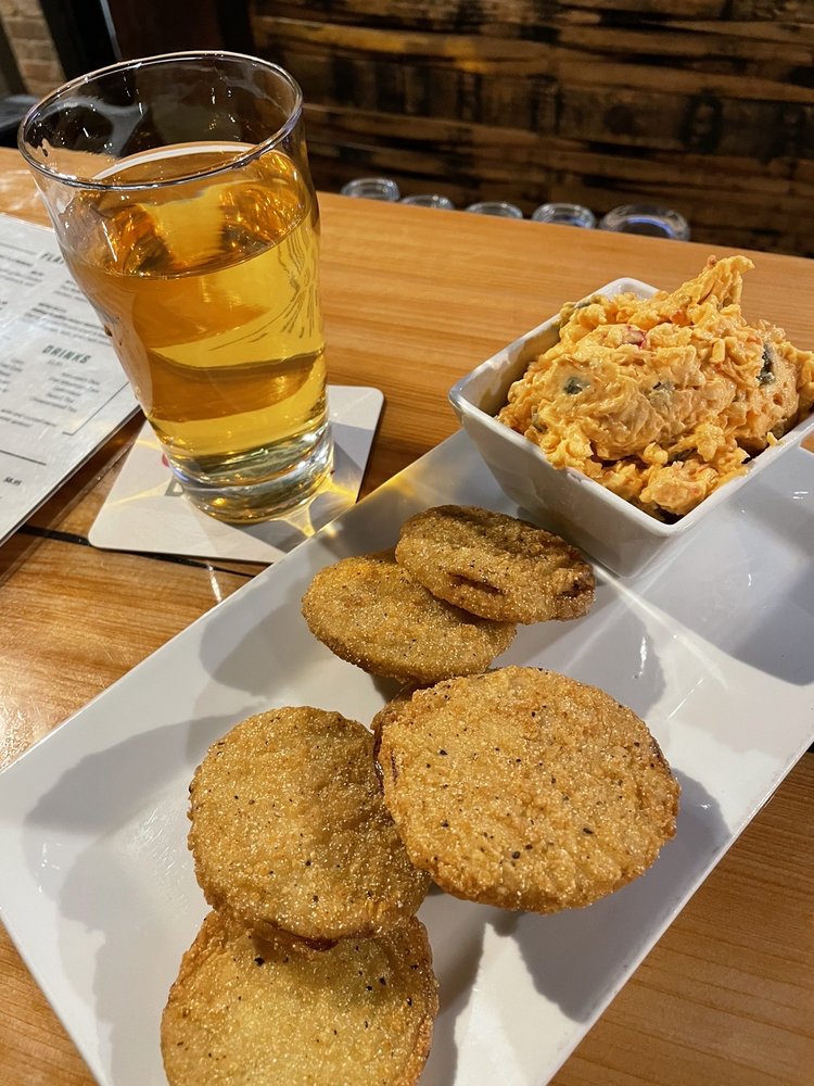 HOP HOUND BREW PUB Updated September 2024 27 Photos & 43 Reviews