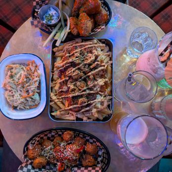 Paradise Palms - Dive Bars Near Me - Edinburgh, EDH