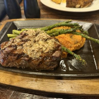 ROAM Kitchen + Bar - Bison NY Strip Steak - New American Near Me - Sioux Falls, South Dakota