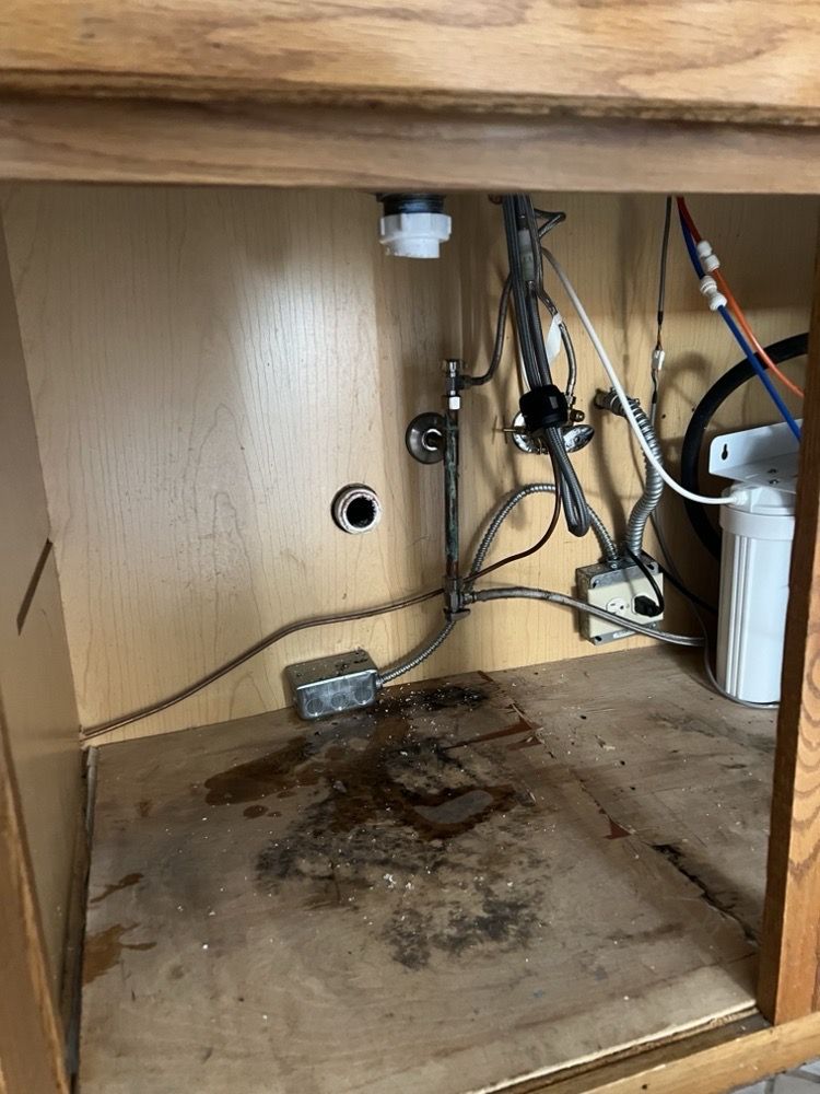 Slide of Center Guard Plumbing