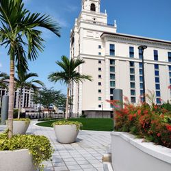 Loew's Hotel - Views from the pool deck,