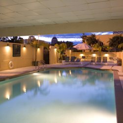 DoubleTree by Hilton Hotel Fresno Convention Center - indoor outdoor pool overlooking the city