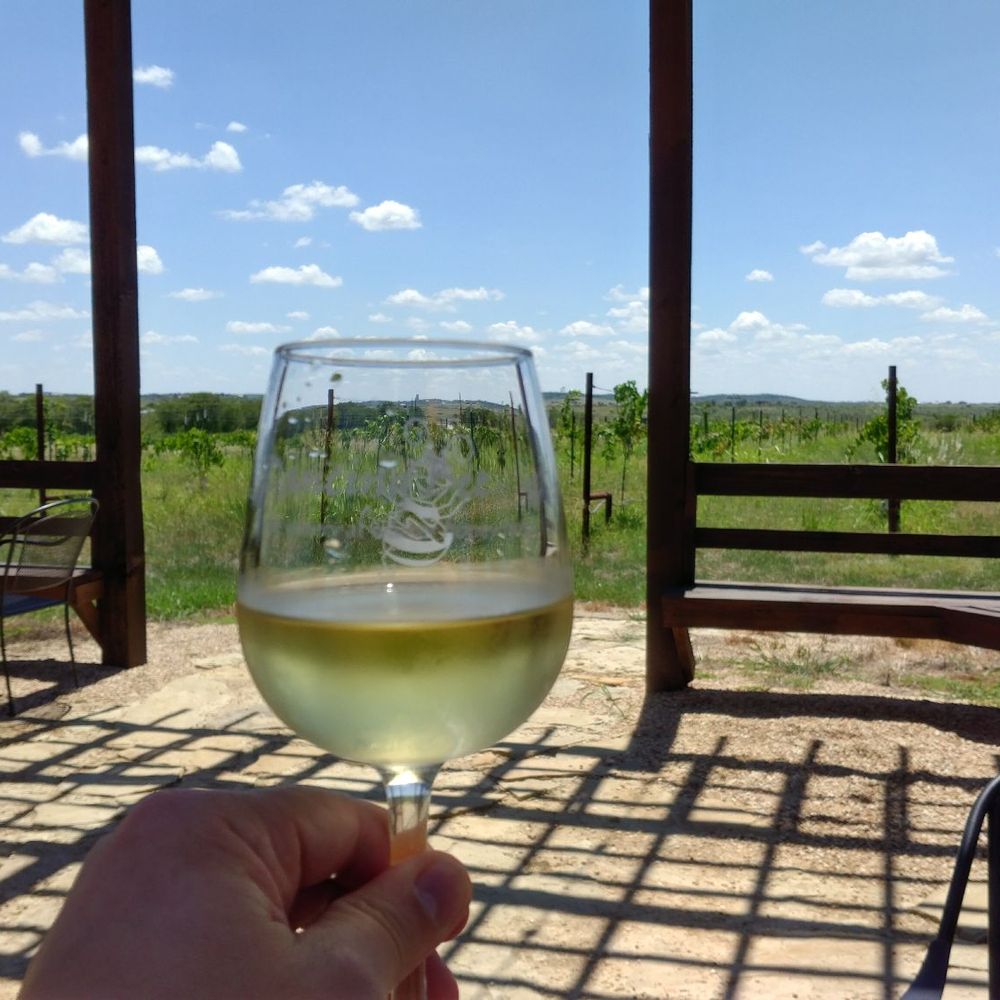 Dancing Bee Winery - Wineries Near Me - Rogers, Texas