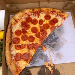 Delizia's Pizza - Pepperoni pizza