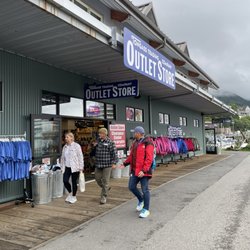 Tongass Trading - Don't shop here rude management