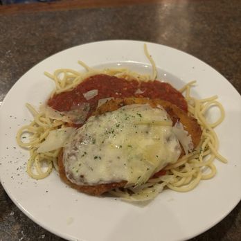 Casa Calabria - Chicken Parmesan - Pizza Near Me - Marquette, Michigan
