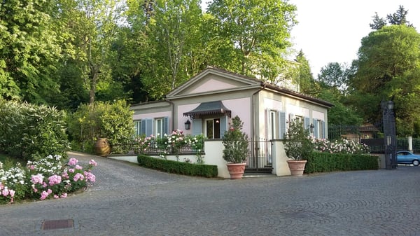 Villa Cora by null